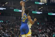 NBA: Steph Curry et LeBron James régalent pour Noël