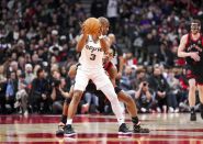 NBA Clippers Reach One-Year Deal With Star Guard Paul