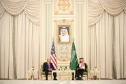 En Arabie saoudite, Trump promet de repartir avec de «nombreux chèques»