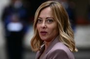 Meloni reçoit ensemble Vance et von der Leyen dimanche à Rome