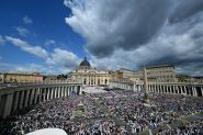 Le pape dénonce une économie qui exploite la Terre et marginalise les pauvres