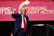 Trump célèbre Charlie Kirk, un \