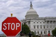 Les États-Unis entrent en paralysie budgétaire, sans issue visible à court terme 