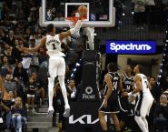 NBA: les Spurs rendent hommage à Popovich, Wembanyama brille encore