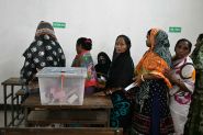 Législatives au Bangladesh: les favoris battent le rappel de leurs partisans