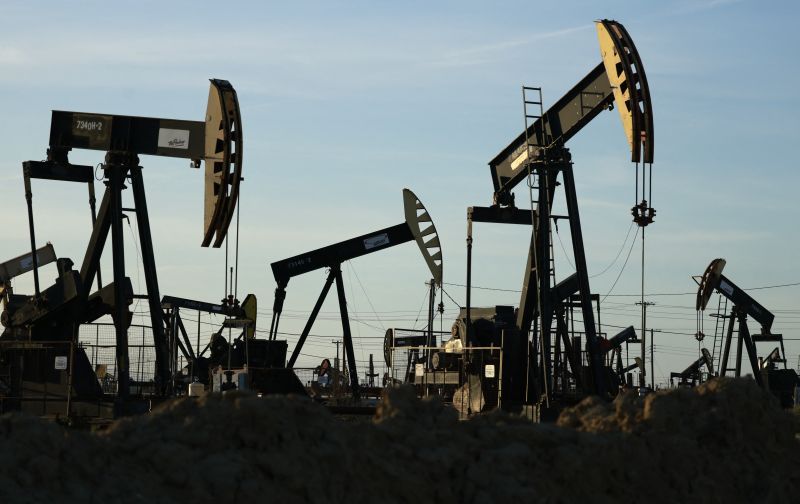 Pétrole: les cours rebondissent après de nouvelles frappes américaines contre l'Iran