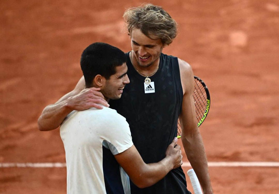 Roland-Garros: Alcaraz éliminé en 4 sets par Zverev qui jouera les demi-finales