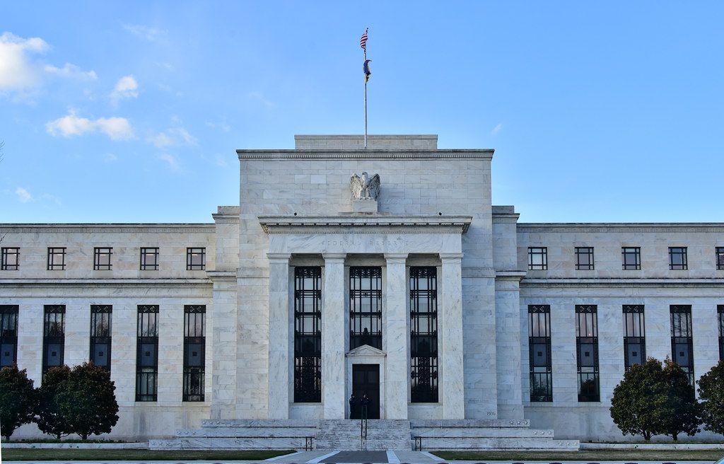 La Fed s'abstient de bouger ses taux, voit l'horizon s'assombrir pour les Etats-Unis