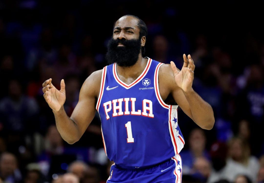 James Harden incendié par les médias