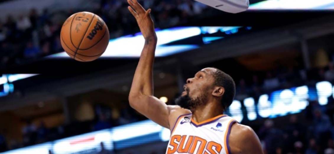 NBA: Durant éclaire les Suns à Dallas, les Lakers gâchent le retour de Curry