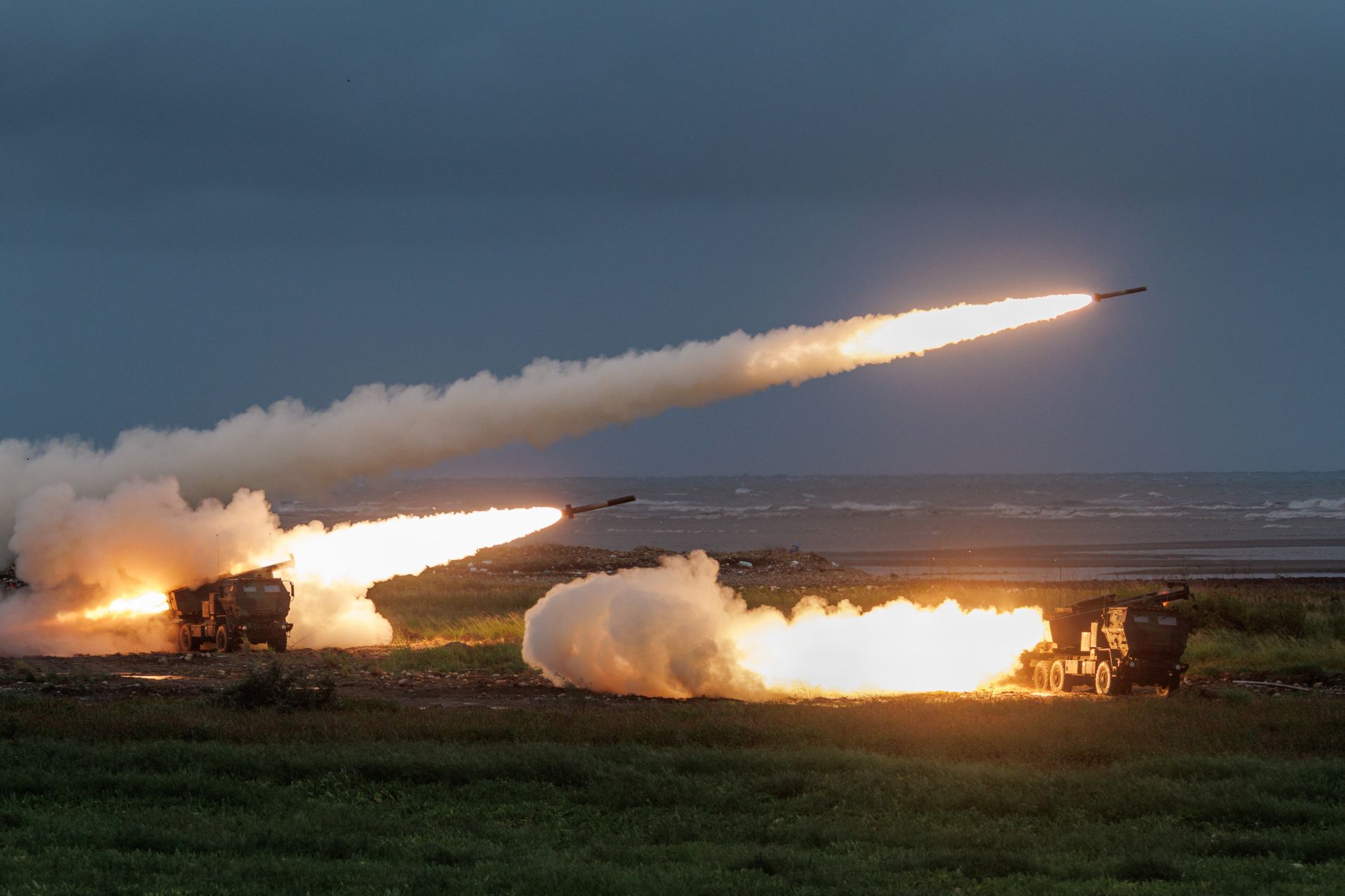 La Suède va acheter pour 630 millions d'euros de systèmes d'artillerie à roquettes américains