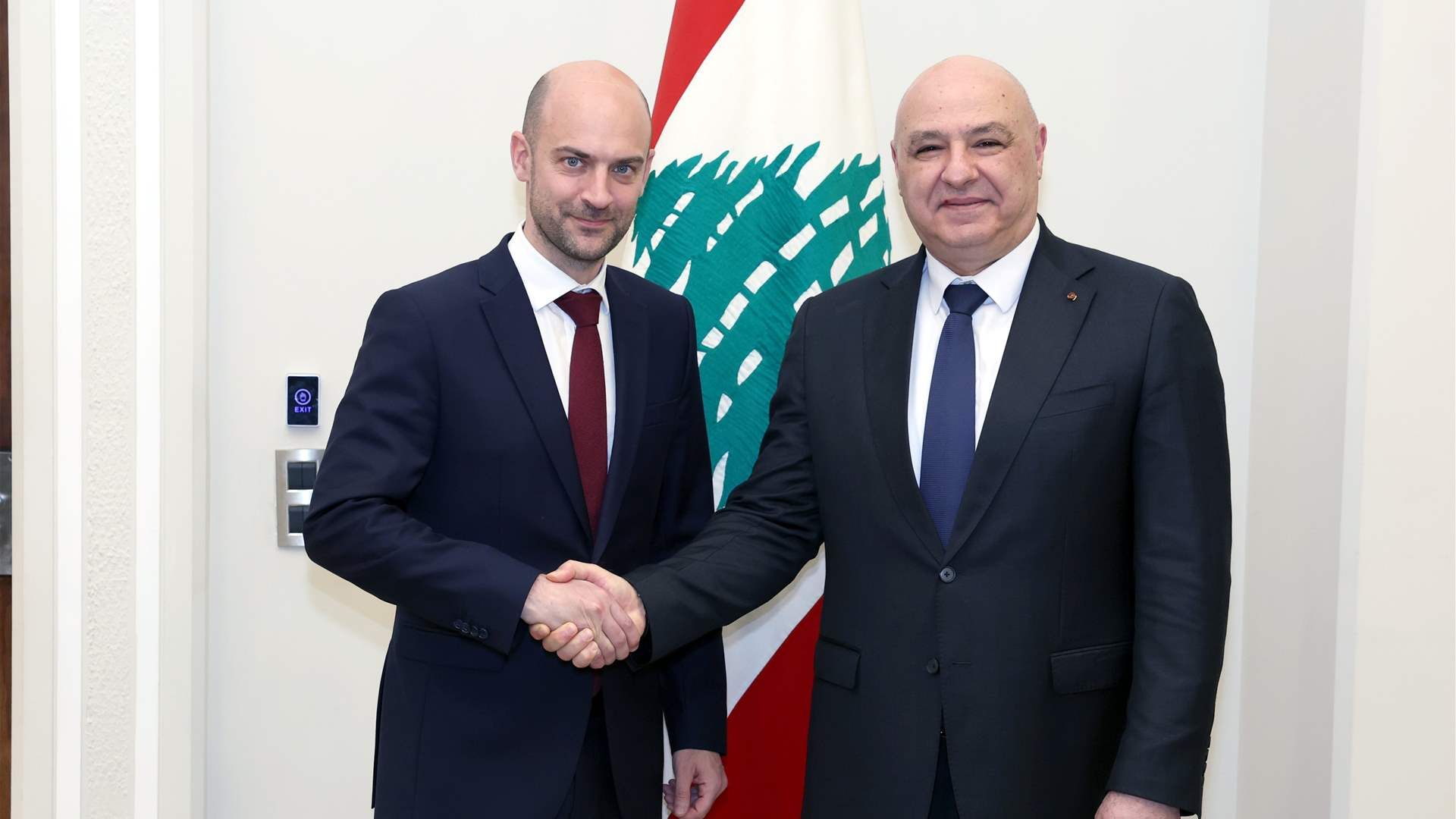 Aoun: L’arrêt des hostilités est indispensable pour entamer des négociations 