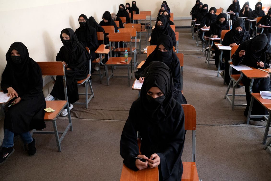 En Afghanistan, les filles, empêchées d'étudier, se rabattent sur les madrasa