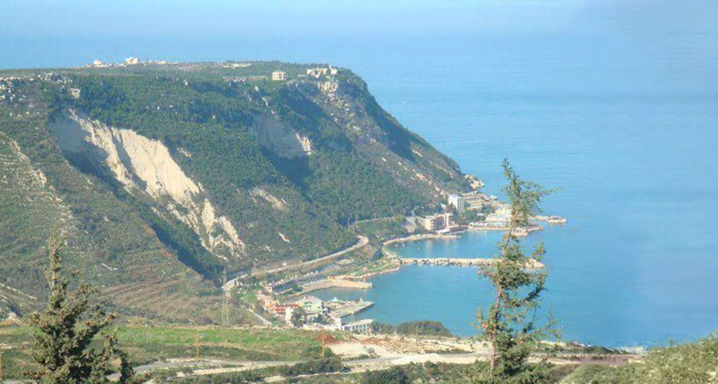 Ras Chekka, là où la montagne rencontre la mer