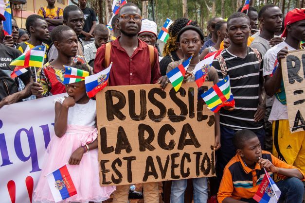 L'Afrique doit condamner l'agression russe en Ukraine, affirment Paris et Berlin