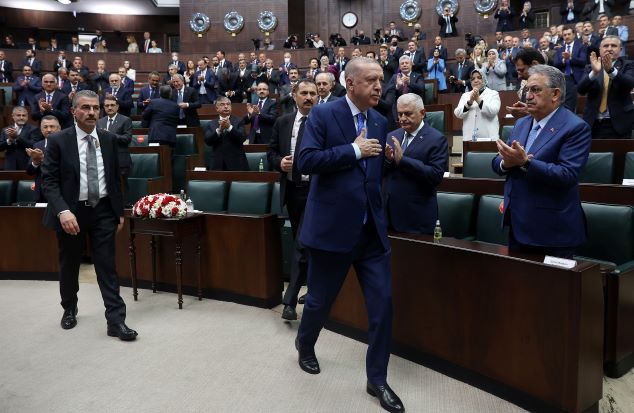 La Turquie menace de nouvelles attaques contre les Kurdes