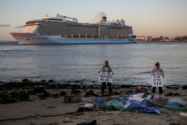 Le monde se penche sur un océan de problèmes