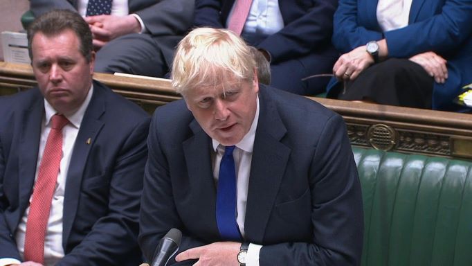 Malgré l'avalanche de démissions, pas de «Borexit» pour Johnson