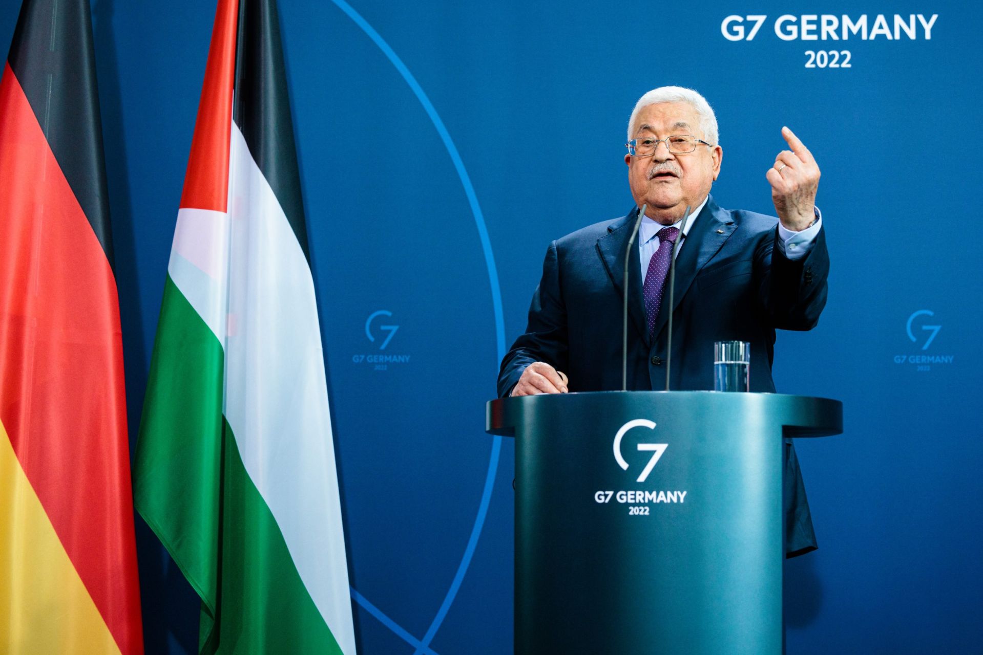 En Allemagne, Mahmoud Abbas choque sur la Shoah