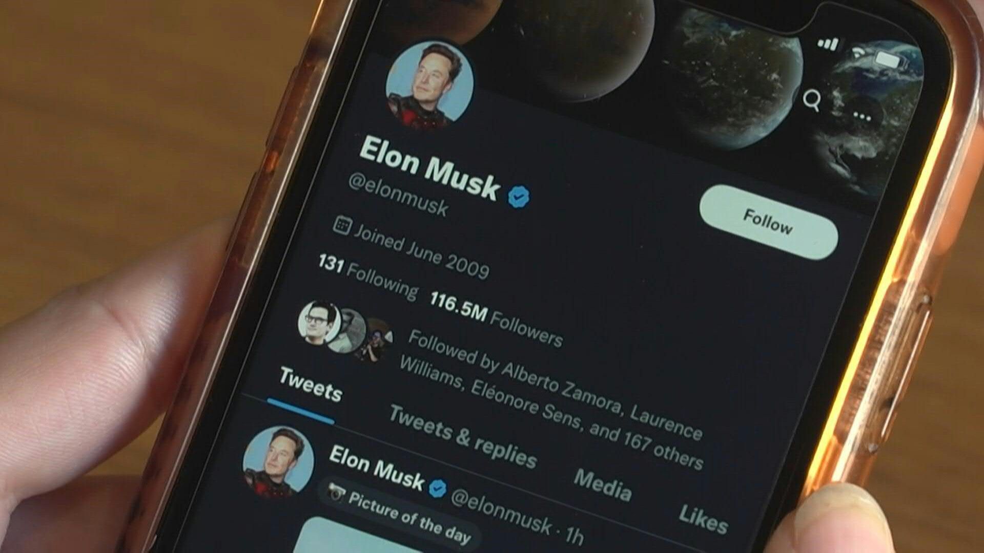 Twitter: Musk rétablit les comptes suspendus de certains journalistes