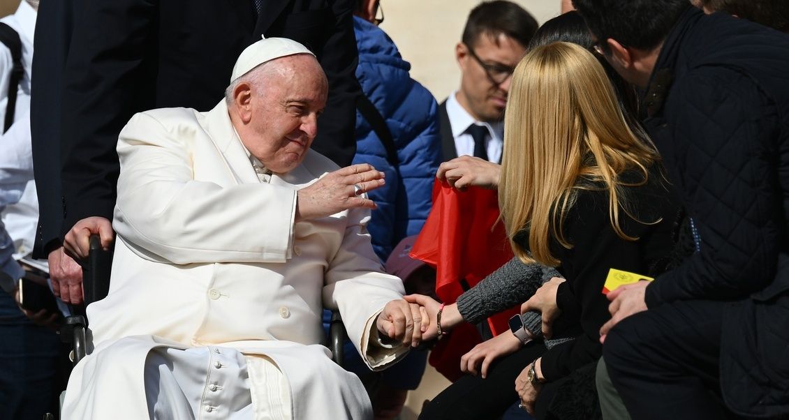 Le pape hospitalisé pour une infection respiratoire