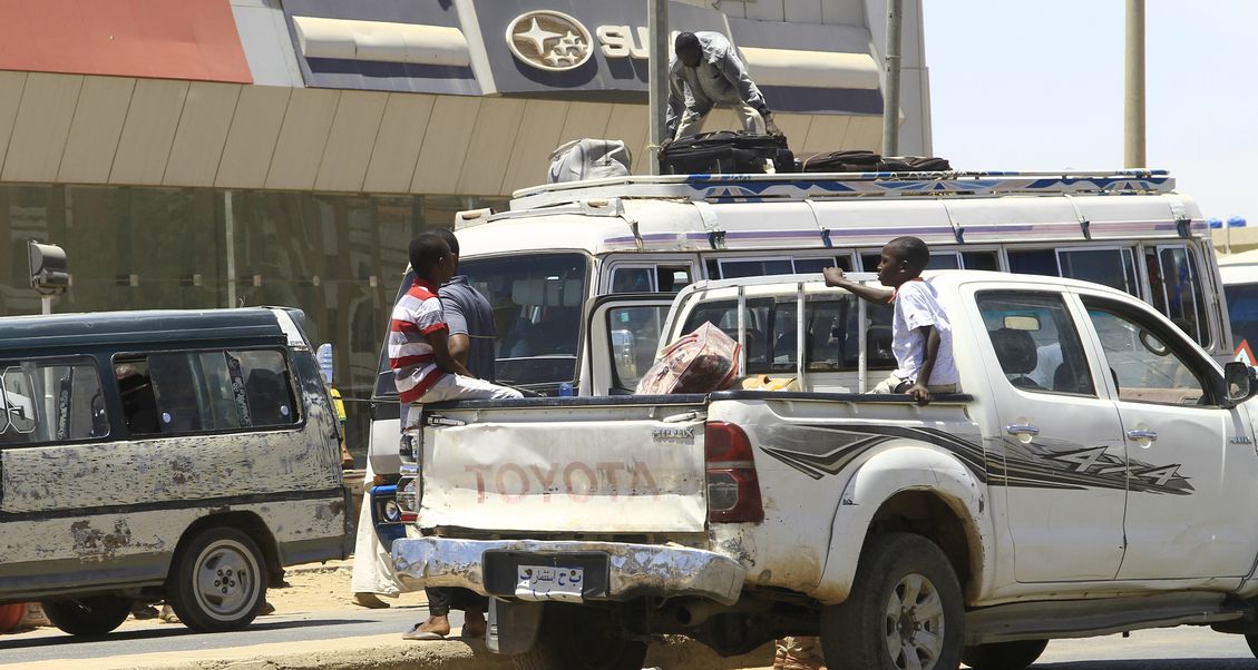 A Khartoum, les combats ne faiblissent pas