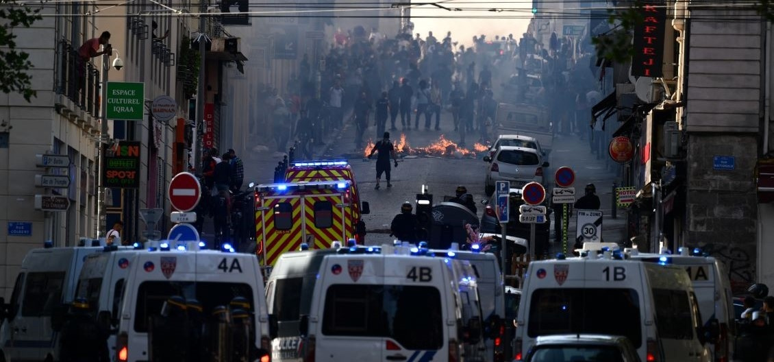 Paris déploie les gros moyens pour freiner la violence