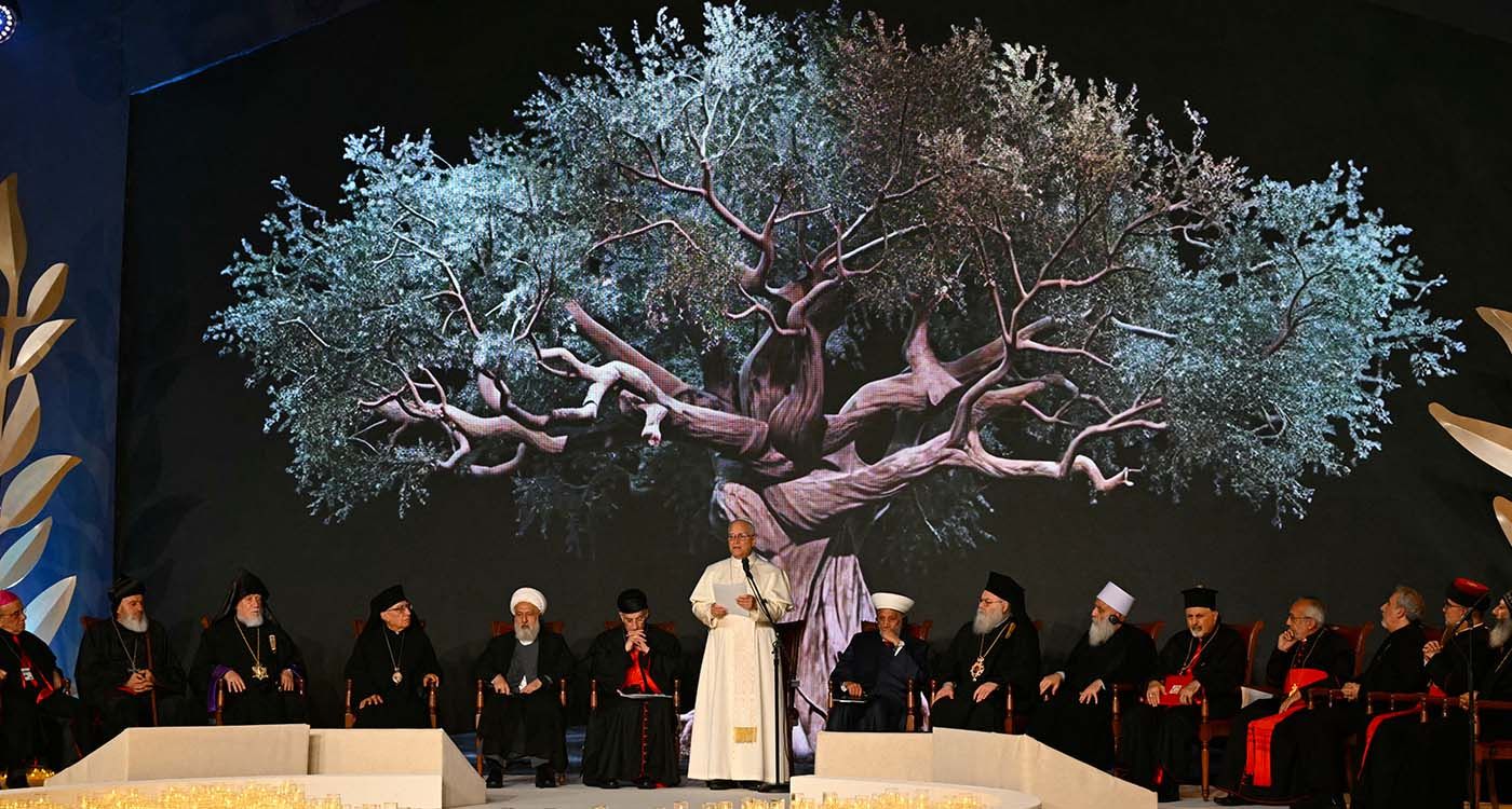 La visite du Pape et les aléas d’un pays à la dérive, notice de sociologie historique 