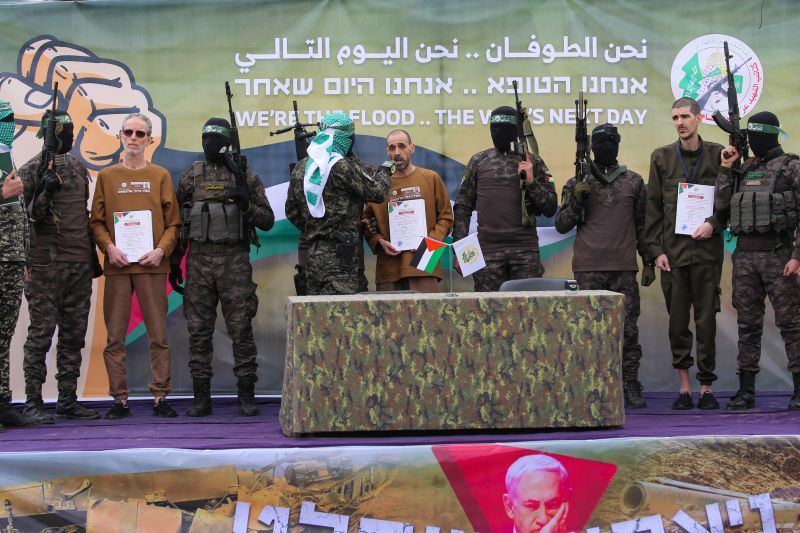 Otages: Israël fixe un ultimatum au Hamas, sinon c'est la guerre