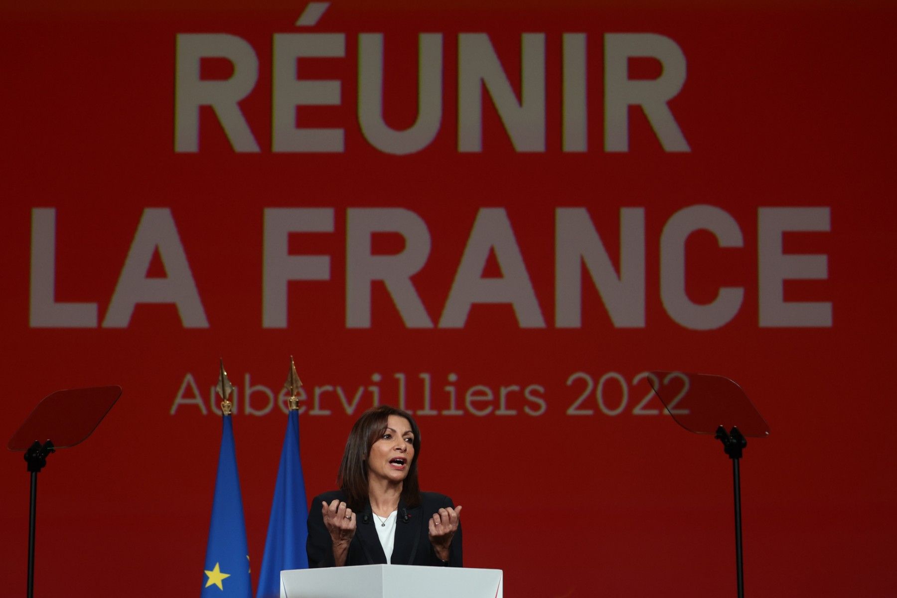 Présidentielle française: combative, Anne Hidalgo refuse la résignation