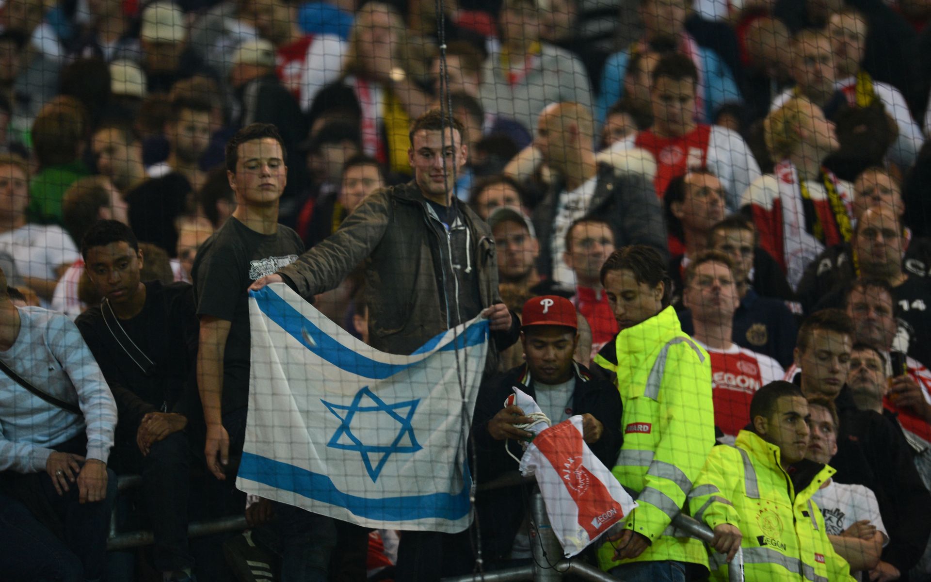 Pays-Bas: Des supporters israéliens aggressés à Amsterdam