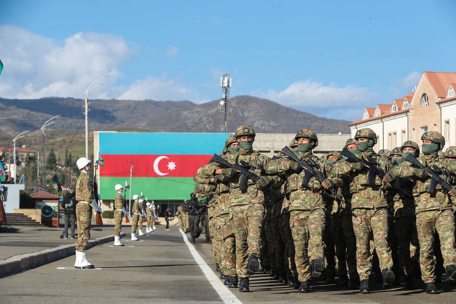 L'Iran mène des exercices militaires avec l'Azerbaïdjan