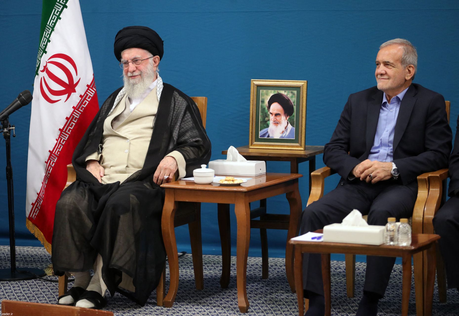 Pezeshkian prévient qu'une attaque contre Khamenei serait une déclaration de guerre