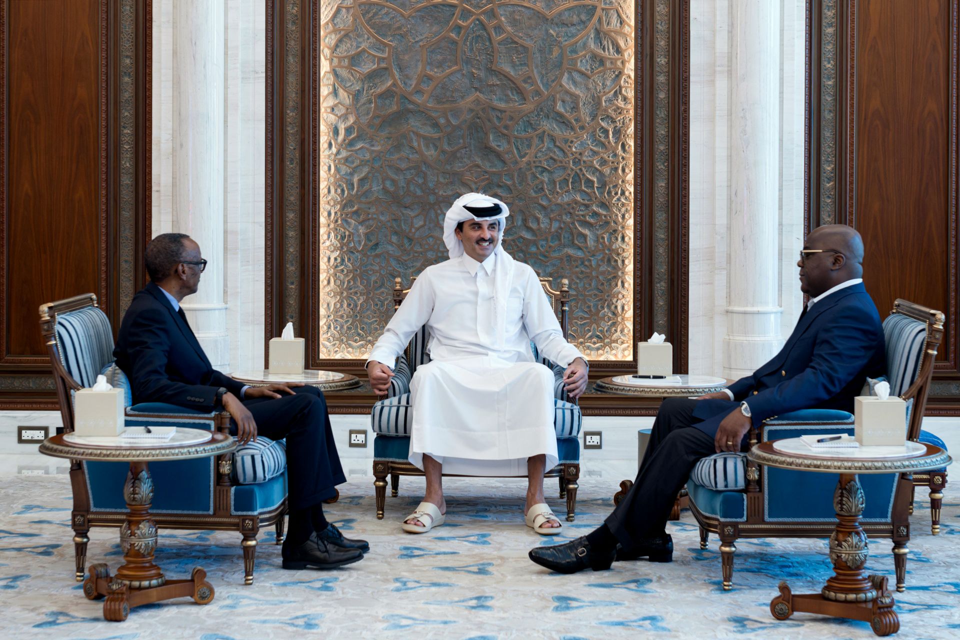 Est de la RDC: rencontre surprise Tshisekedi-Kagame à Doha, un cessez-le feu évoqué