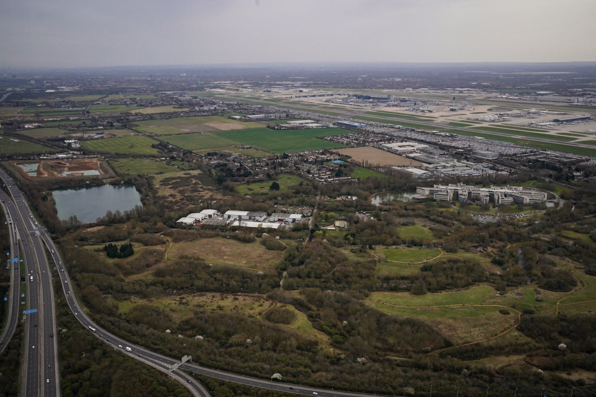 L'aéroport de Heathrow est \