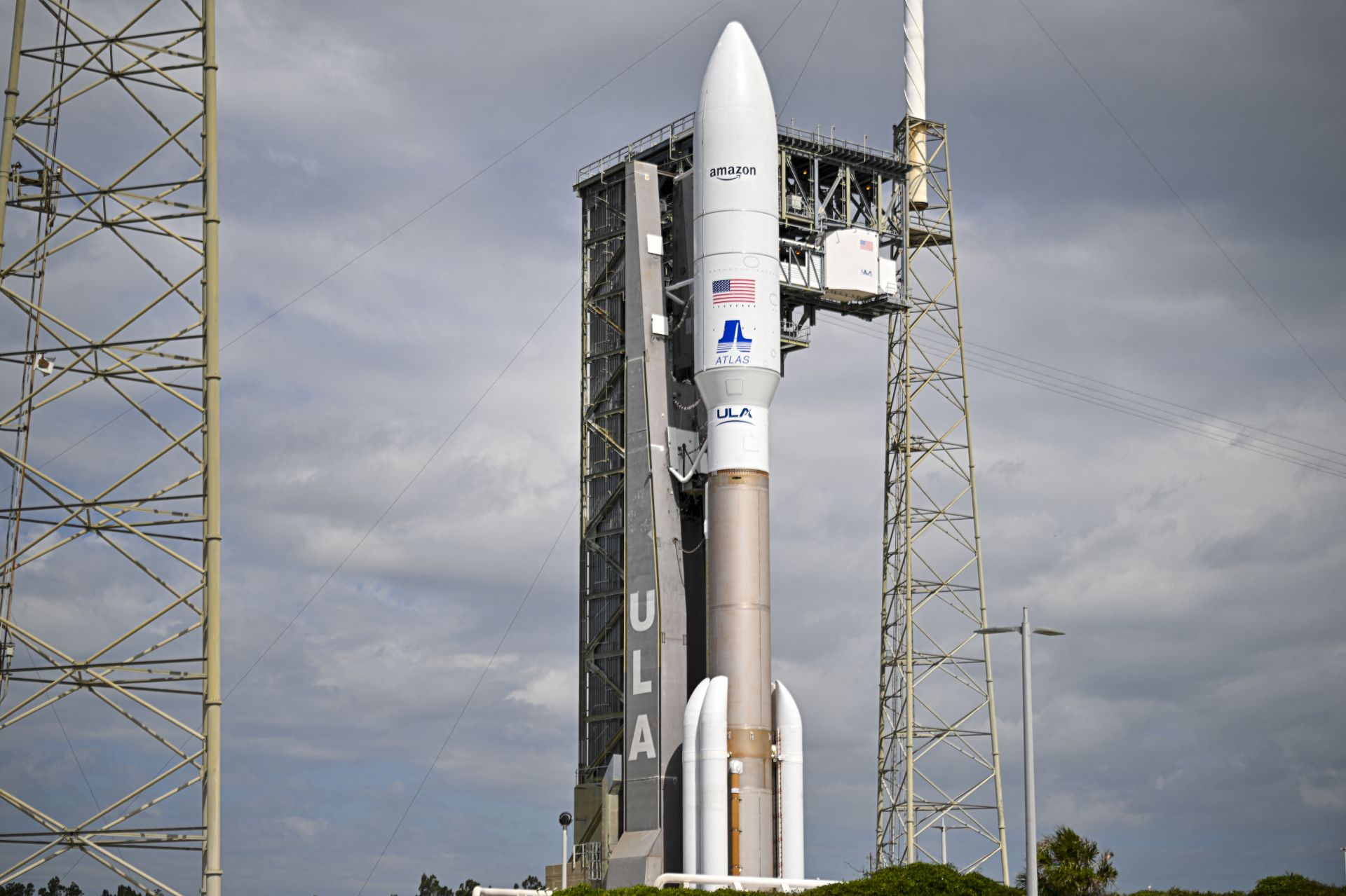 Amazon prépare sa constellation de satellites, mais il faudra attendre