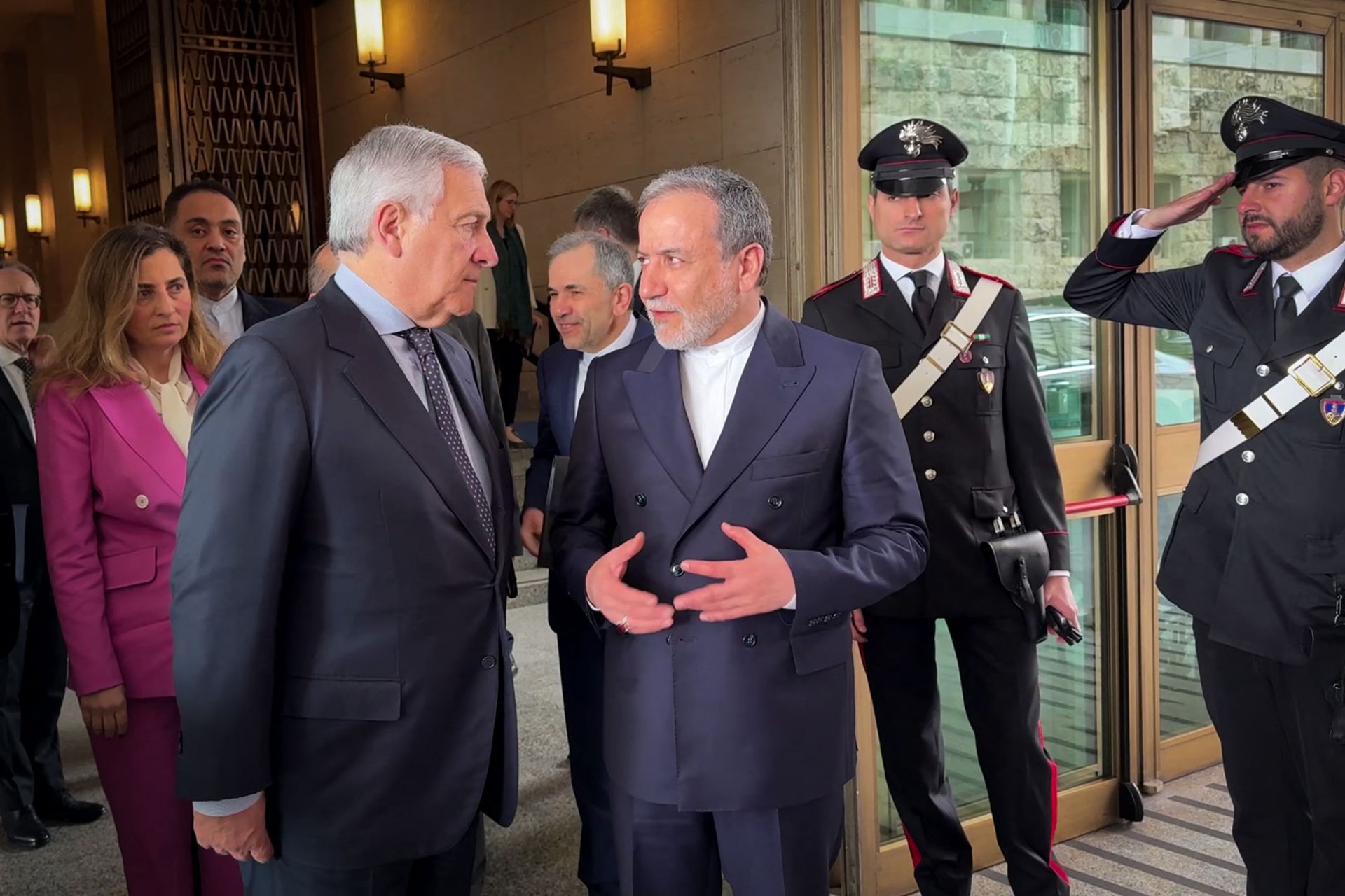 L'Iran et trois puissances européennes discutent du dossier nucléaire à Istanbul