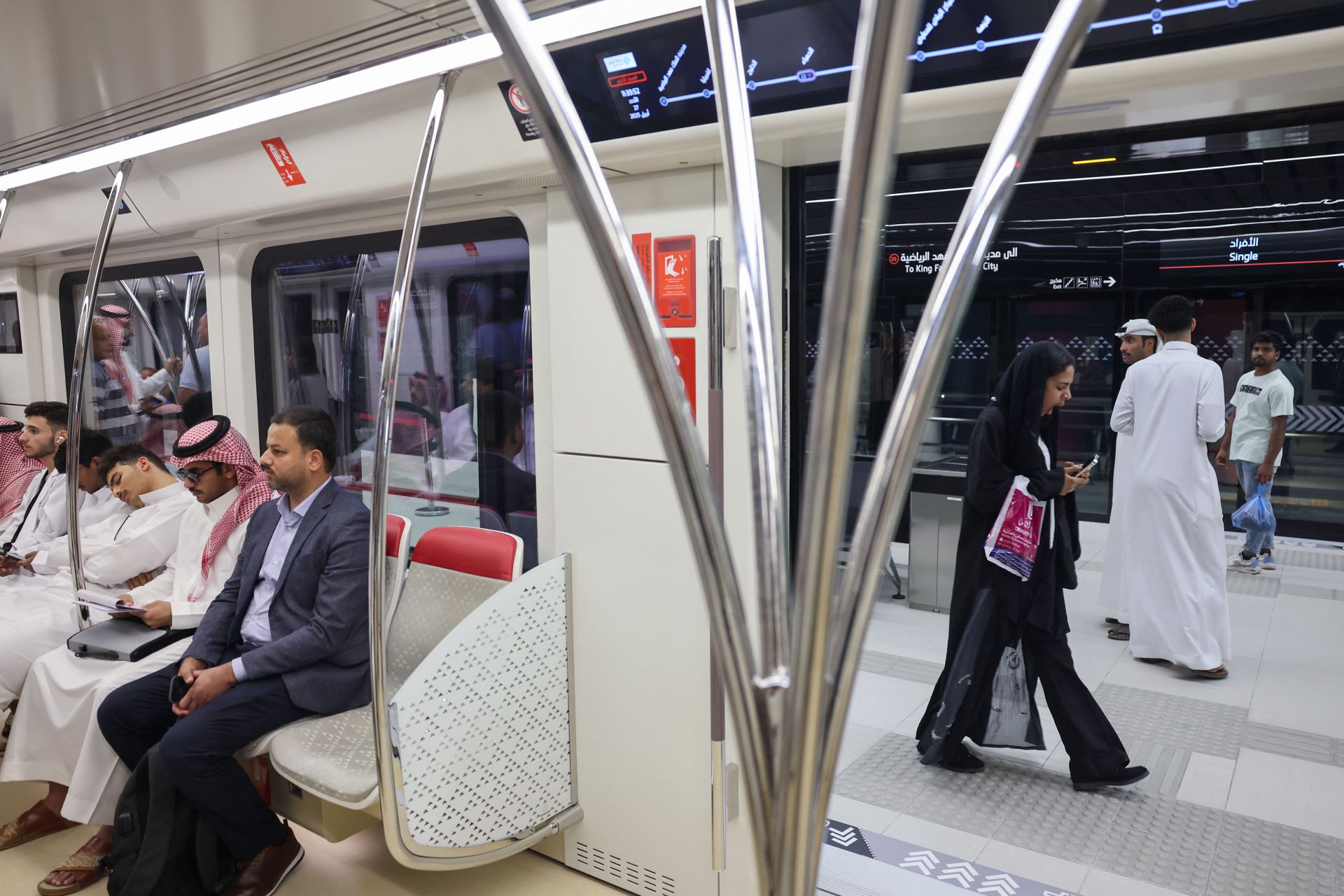À Riyad, le métro comme vecteur de brassage social