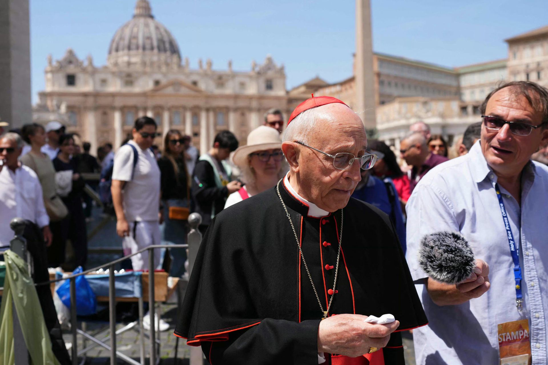 À J-4 du conclave, un cardinal se retire, les discussions s’intensifient