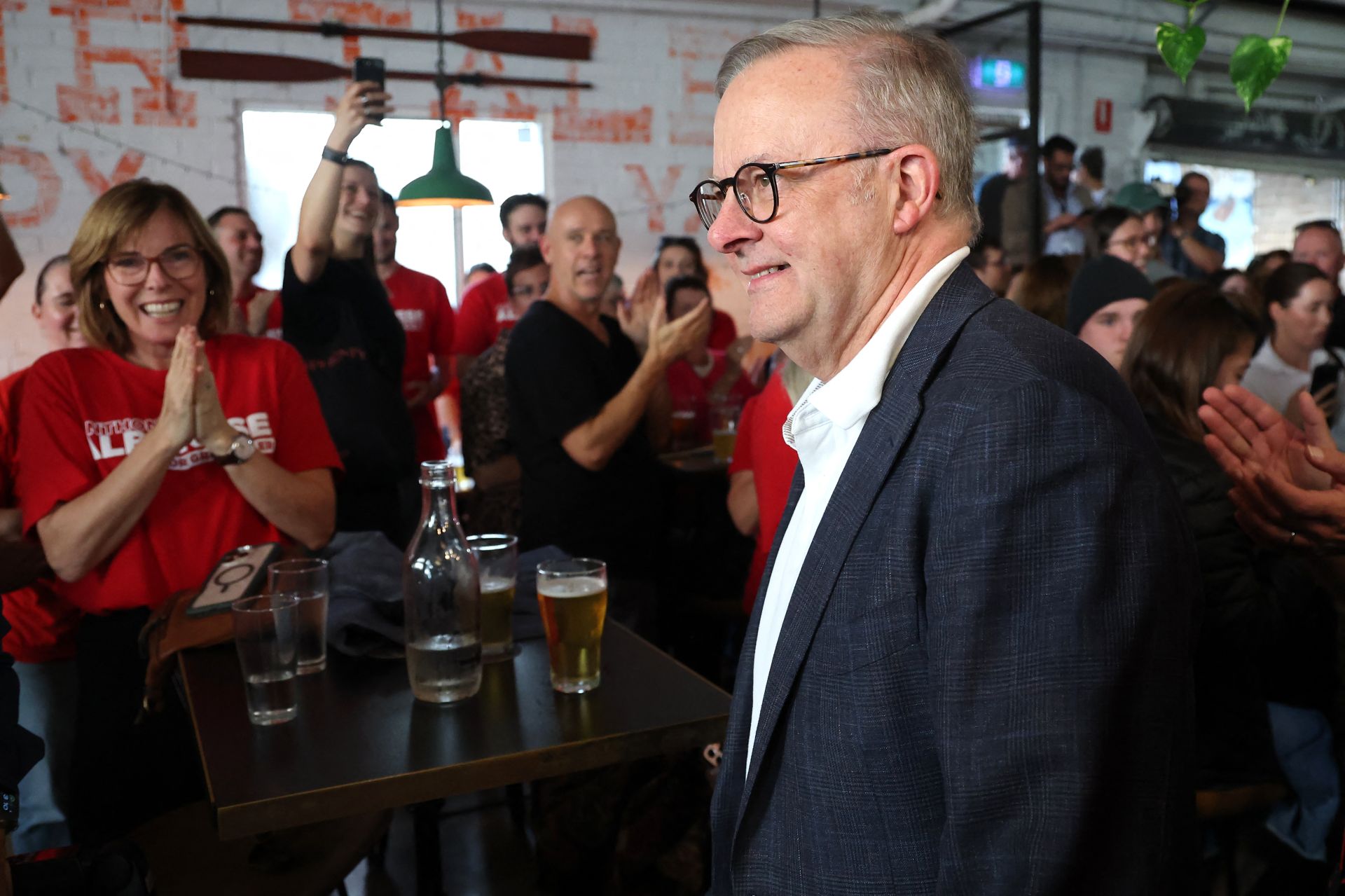 Australie: Albanese promet un gouvernement «discipliné» après sa victoire électorale