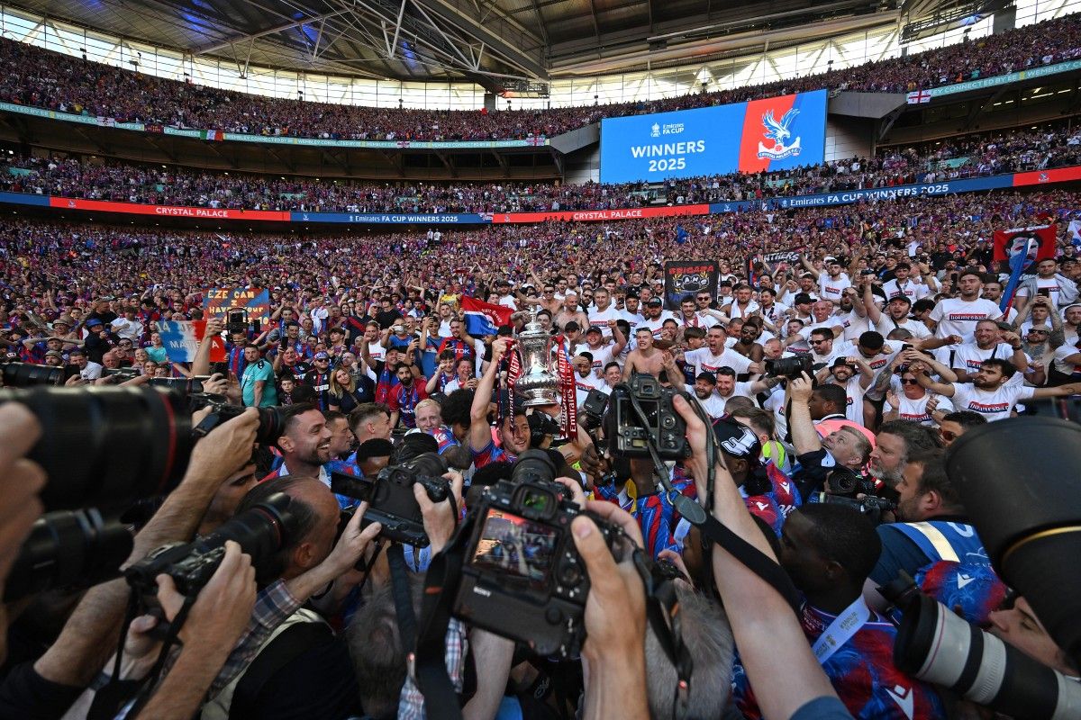 Coupe d'Angleterre: Crystal Palace surprend Manchester City et ouvre son livre d'o