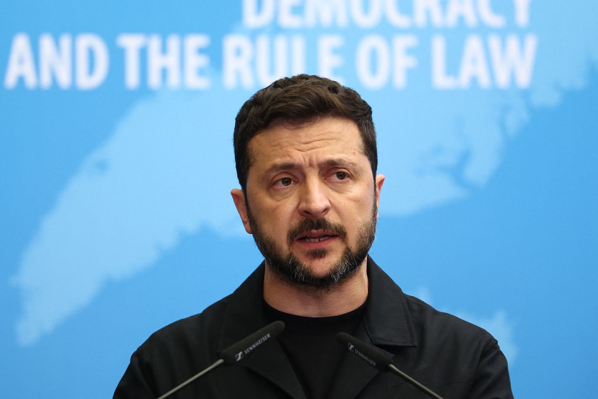 Zelensky signe un décret pour retirer l'Ukraine de la convention sur les mines antipersonnel