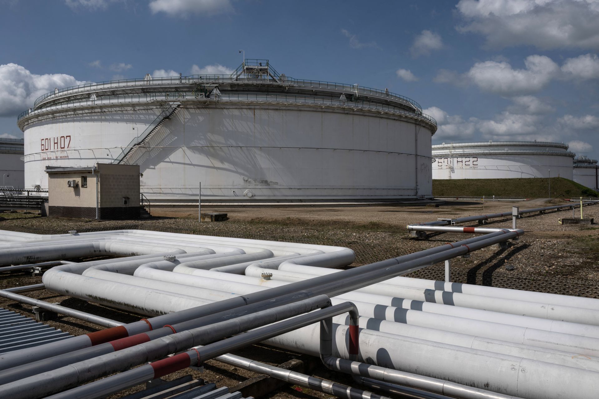Londres se joint aux nouvelles sanctions de l'UE contre le pétrole russe