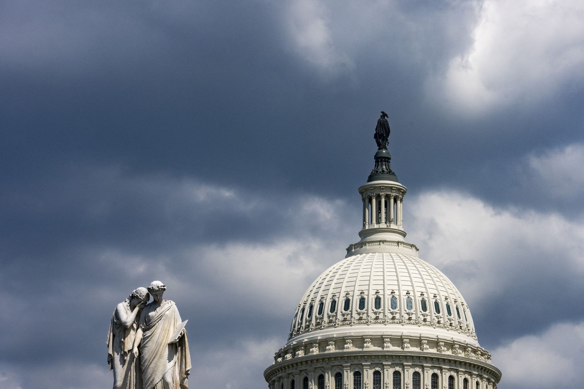 Le Sénat américain sous pression avant de voter la loi budgétaire de Trump