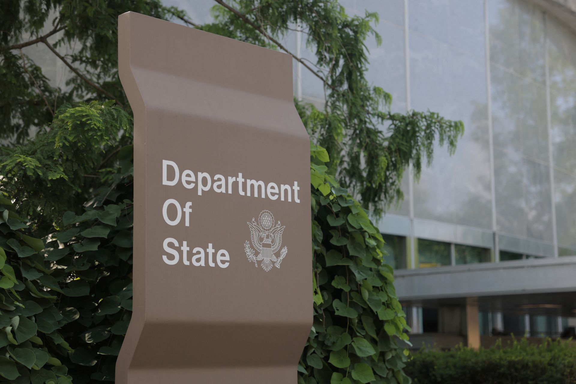 États-Unis : plus de 1 300 diplomates licenciés