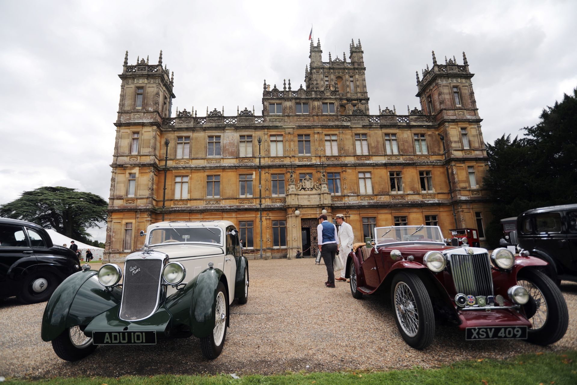 Enchères inédites: costumes et objets de «Downton Abbey»