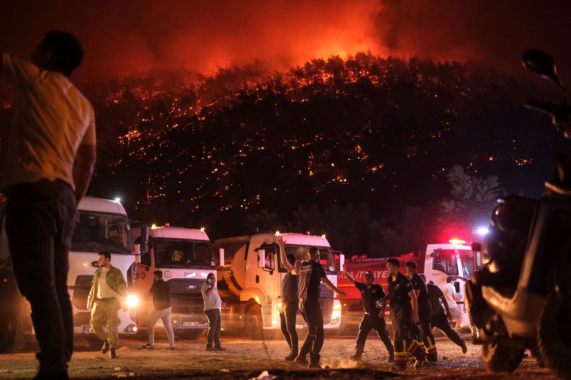 La Turquie suffoque, ses forêts brûlent