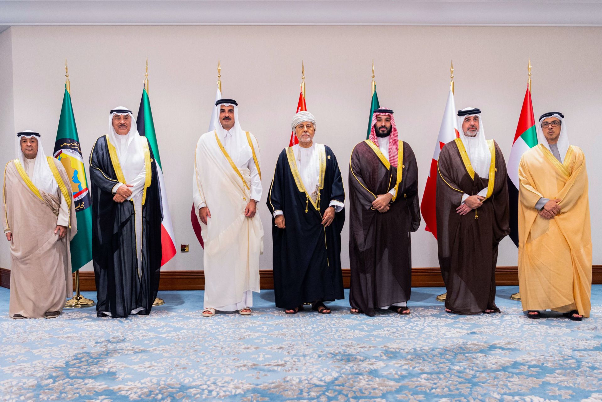 Attaque au Qatar: les dirigeants arabes et musulmans appellent à «revoir» les liens diplomatiques avec Israël 