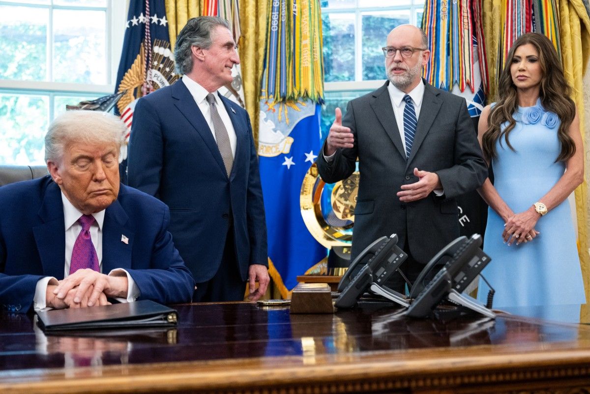 Trump accentue ses menaces au deuxième jour de paralysie budgétaire aux Etats-Unis