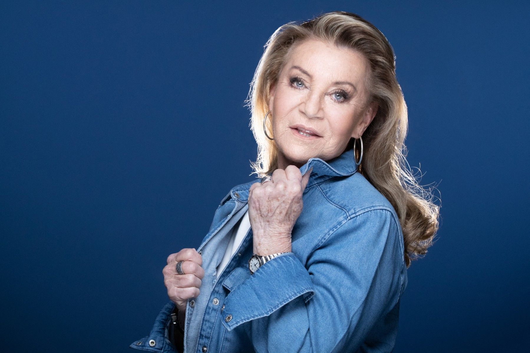 Sheila, icône infatigable, célèbre soixante ans de scène